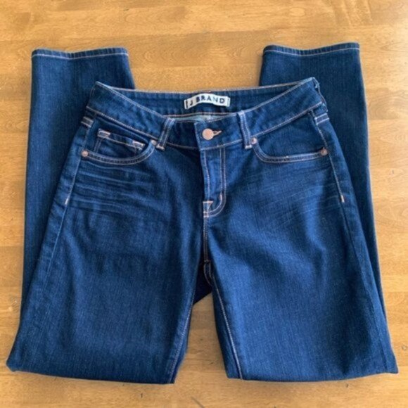 𝅺J Brand Scarlett Seven Eights Dark Wash Jeans. 28 - Picture 6 of 10